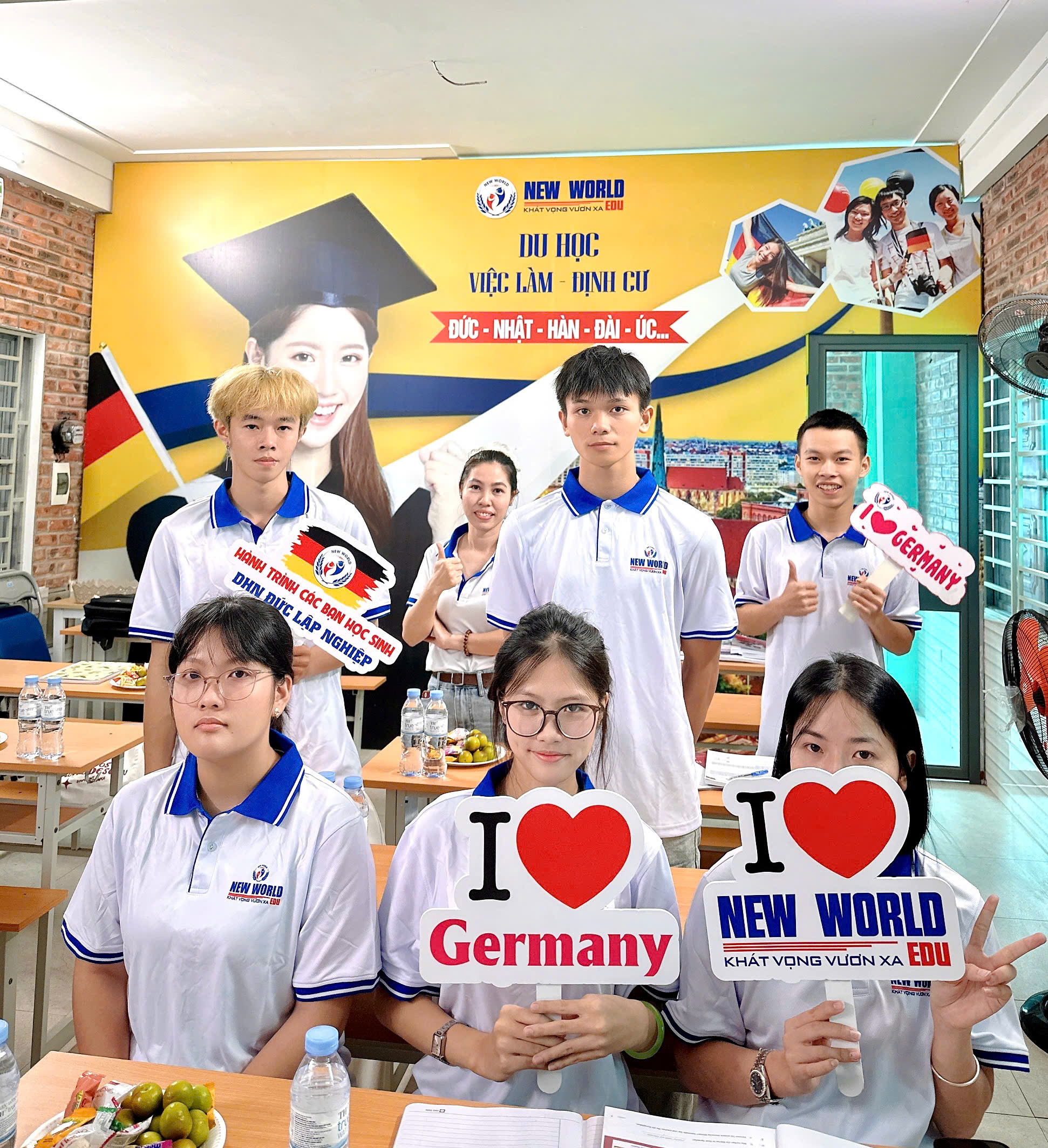 Khai giảng lớp học tiếng Đức A1 | New World Edu Nghệ An